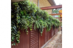 137 dekoracije veštačkim lozicama